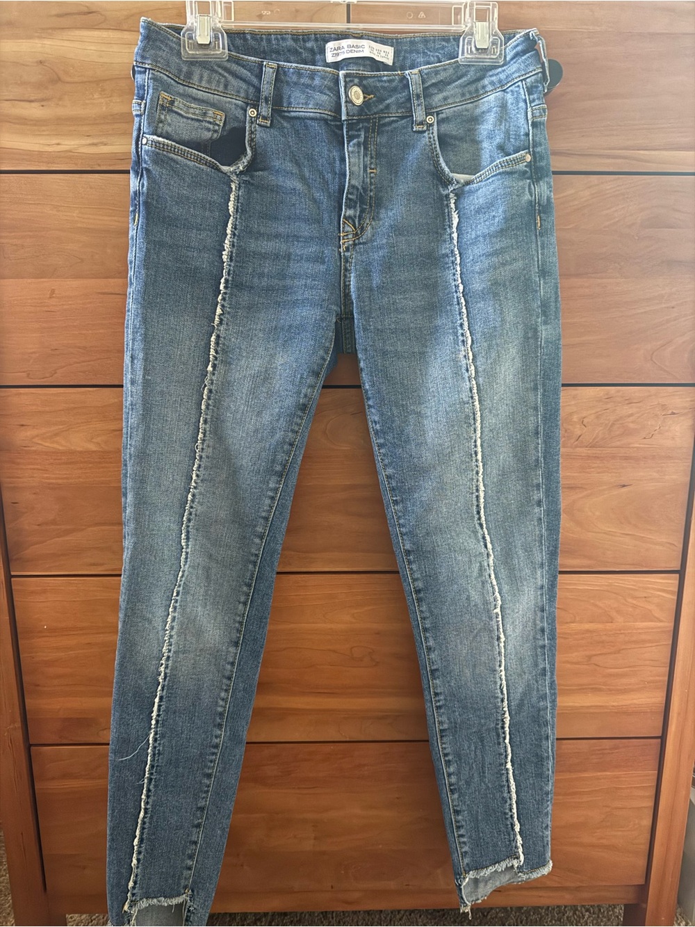 Zara Blue Skinny Jeans with Frayed Front Seam Size 6